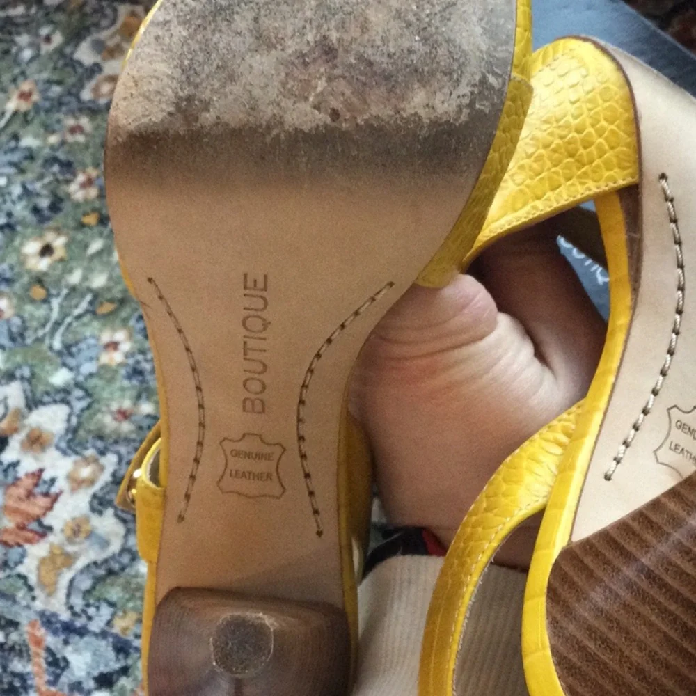 Boutique 9 Yellow Women's Heels - Picture 7 of 7